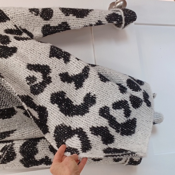 HUGE Animal Leopard Spots Oversized Long Cardigan Sweater small-large - Picture 3 of 7
